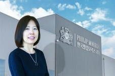 [관점 뉴스] 전자담배 시장, 전략가 윤희경 대표…한국필립모리스 역대급 성장 이끌까