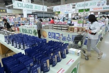 농협 하나로마트, 강원도 인제군 우수 농수특산물 판매한다
