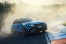 현대차, 독일 전기차 시장서 테슬라와 대등한 경쟁력...아이오닉5 선전 힘입어 외국 OEM 기업중 1위