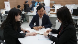[현장: 서울고용청 일자리수요데이] 권태성 청장, 기업과 공기업 인사담당자, 매주 수요일과 금요일 청년취업 상담