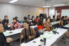 [비즈시나리오] 경로당서 인기폭발 기타유랑단 랄라라