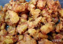 [우리동네] 치킨을 물로 튀긴다고?… 인헌시장 워터루치킨