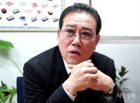 [시경초대석] 음식서빙로봇 쓩카, 최저임금 부담 줄일 것