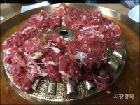 [이성복의 소주한잔] 깊은 과일 육수 불고기 진미평양냉면
