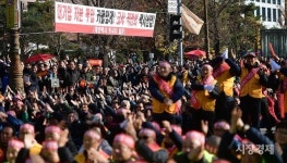 정부·대기업이 죽음으로 내몰았다... 카풀반대 기사 분신사망