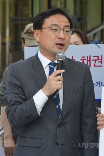[포토] 발언하는 신장식 금융정의연대 변호사