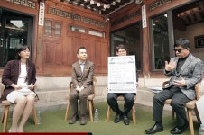 제 집값 오를까요?... 현대건설, 업계 최초 생방송 부동산 토크쇼 진행
