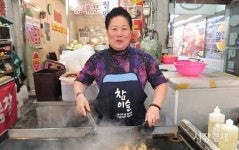 빨간 곱창·탱탱 만두 맛에 감탄사 절로... 정(情) 파는 원당시장