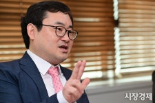 건강기능식 팔다 니들패치 개발... 화장품 업계 기린아 됐죠