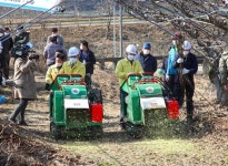 영농부산물을 퇴비로... 산청군, 파쇄현장 연시회 개최