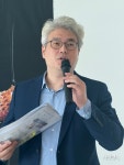 물 한방울 없는 세균 청정구역... 1일 40톤 생산, 교촌 소스공장 [르포]