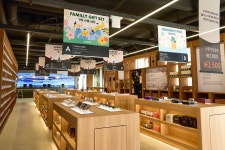 서울 강남에 신개념 도심형 큐레이션 대형 약국 들어섰다