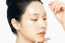 she's美스킨케어 | "홈케어 할 시간"... 바이오 더한 스킨케어 출시 봇물 [최기자의 화장품 털기]