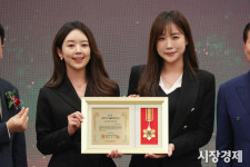 미코루즈 컴퍼니 | [포토] 미코리더스, 제14회 대한민국 예술문화인대상 '나눔봉사부문 대상' 수상