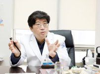 “민족의학 한의학으로 민족영웅 보살피는 민족병원”