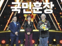 28년 의료봉사한 김명철 한의사, 국민훈장 동백장