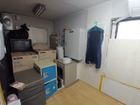 물새고 냉난방 시설 없는 대학 청소노동자 휴게실