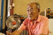 힘없고 돈없는 늙은이들만 있으니 무시하는 거지 뭐