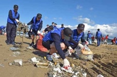 해군 6전단, 장병·중장비 투입 도구리 해안가 일대 환경정화