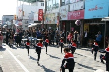 상주시， 골목활성화 `상주왕산장터` 두 번째로 열려