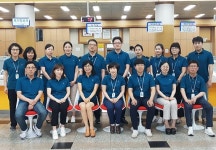 안동시 종합민원실， 단정한 복장입고 민원서비스