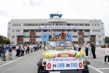 아시안게임 4관왕 나아름 선수, 상주 곳곳서  환영 카퍼레이드