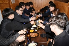 주낙영 경주시장, 취업 준비생들과 치맥토크