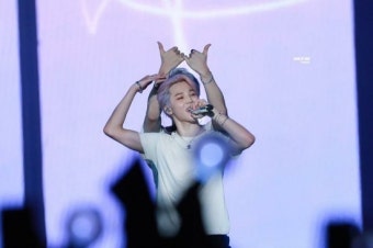 방탄소년단 지민, 싱가포르 내셔널 스타디움에 가득 울려퍼진 감동의 `약속` 떼창