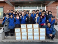 문경 바르게살기점촌4동委， 경로당에 국수 전달