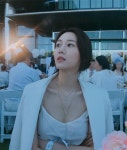 견미리 딸 이다인, 나이 스물 여덟, 언니 이유비 ˝엄마가 매일 우유로 목욕 시킨다˝ 풍문