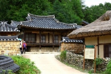 영주 무섬마을·경주 교촌마을로 봄 여행 떠나보세요