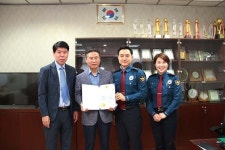 대구 강북경찰서, `보이스피싱 범죄 예방 홍보` 북대구우체국·칠곡농협에 감사장 수여