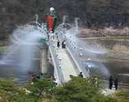 영양군 선바위 관광지 내 `석문교 음악 분수`가동