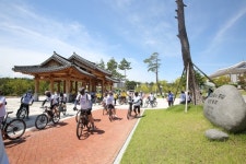 한반도 통일·세계평화 염원… 경북 도민도  즐기며 달렸다