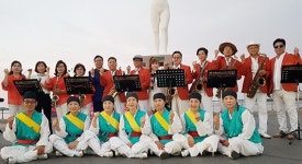 포항 송도밤바다, 맑은 색소폰 선율로 물들다