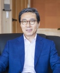  이채관 경남대 초빙교수를 만나다