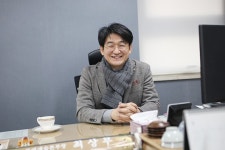 [칭찬릴레이] 최상무 대구오페라하우스 예술감독 ˝아시아의 대표적인 오페라 극장으로 발돋움˝