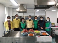 경주 현곡면 새마을부녀회, 선별진료소 근무자에 따뜻한 점심 제공