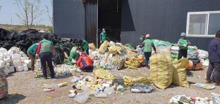 고령 다산면 새마을지도자, 폐농약병 모으기 행사 가져