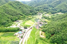 ˝살기에 더이상 좋은 곳 없지˝  산딸기 탐스러운 `권이리`