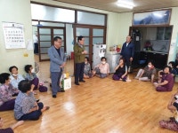 김천 개령면, 경로당에 `건강 백세봉·수박` 전달