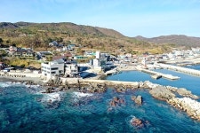 고래 머물다간 고래섬 마을, 유서 깊고 아름다운 `나정 2리`