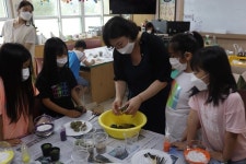 의성 북부초, 전교생 대상 테라리움 만들기 교육 진행