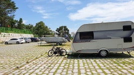 [카메라고발] 포항 공영주차장 장기간 불법 점령한 뻔뻔한 캠핑카