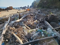 울진읍, 50년간 숨겨진 해양쓰레기 10톤 수거