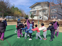 동로초등학교병설유치원, 문경 시니어 클럽 전래놀이 체험학습 가져