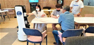 경주 최초 로봇 바리스타 카페, 경주 IC휴게소에서 인기 몰이 중