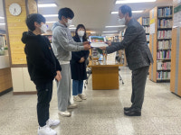 청송도서관, 2022년 책 읽는 가족에  윤복락 씨 가족 선정