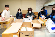 다올푸드(주) 한국원자력환경공단 | [기획특집] 지역사회와 함께하는 월성원자력 ②저소득가정 밑반찬 배달서비스