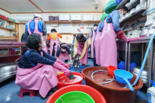 [기획특집] 지역사회와 함께하는 월성원자력 ④ 무료급식소 봉사활동